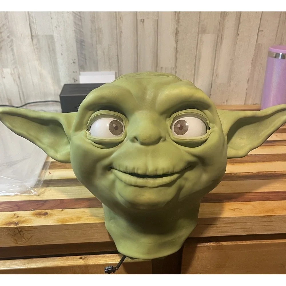 Yoda Animated Head ONLY Eyes Ears & Mouth Moves When Plugged In NO BODY